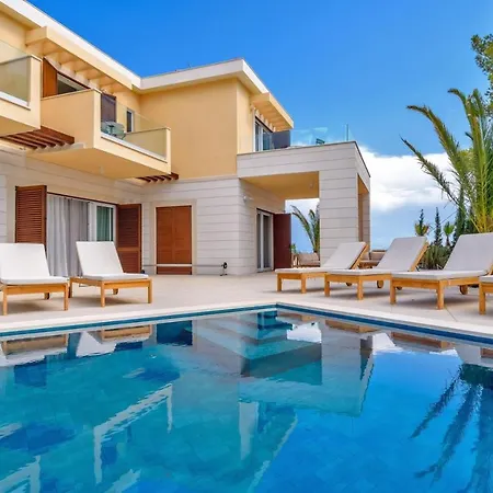 Luxury Hvar Deluxe Palace 2 With Pool At The Vila *