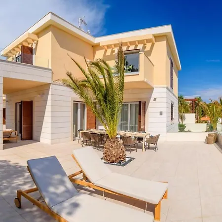 Luxury Hvar Deluxe Palace 2 With Pool At The Hvar Town