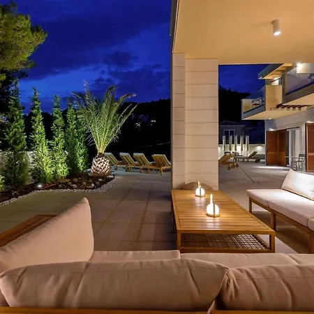 Vila Luxury Hvar Deluxe Palace 2 With Pool At The Hvar Town