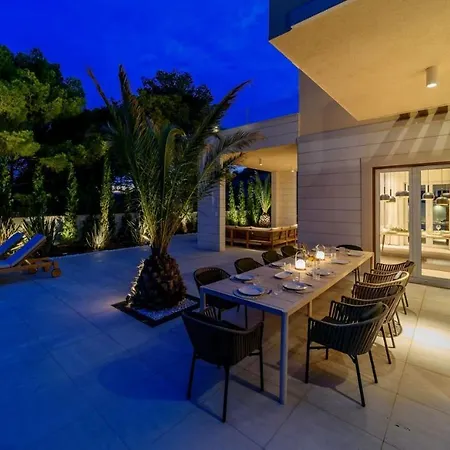 Luxury Hvar Deluxe Palace 2 With Pool At The Hvar Town