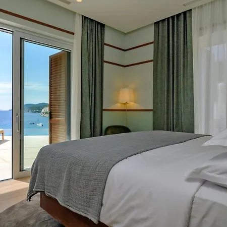 Vila Luxury Hvar Deluxe Palace 2 With Pool At The *