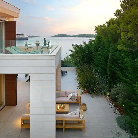 Luxury Hvar Deluxe Palace 2 With Pool Near And *